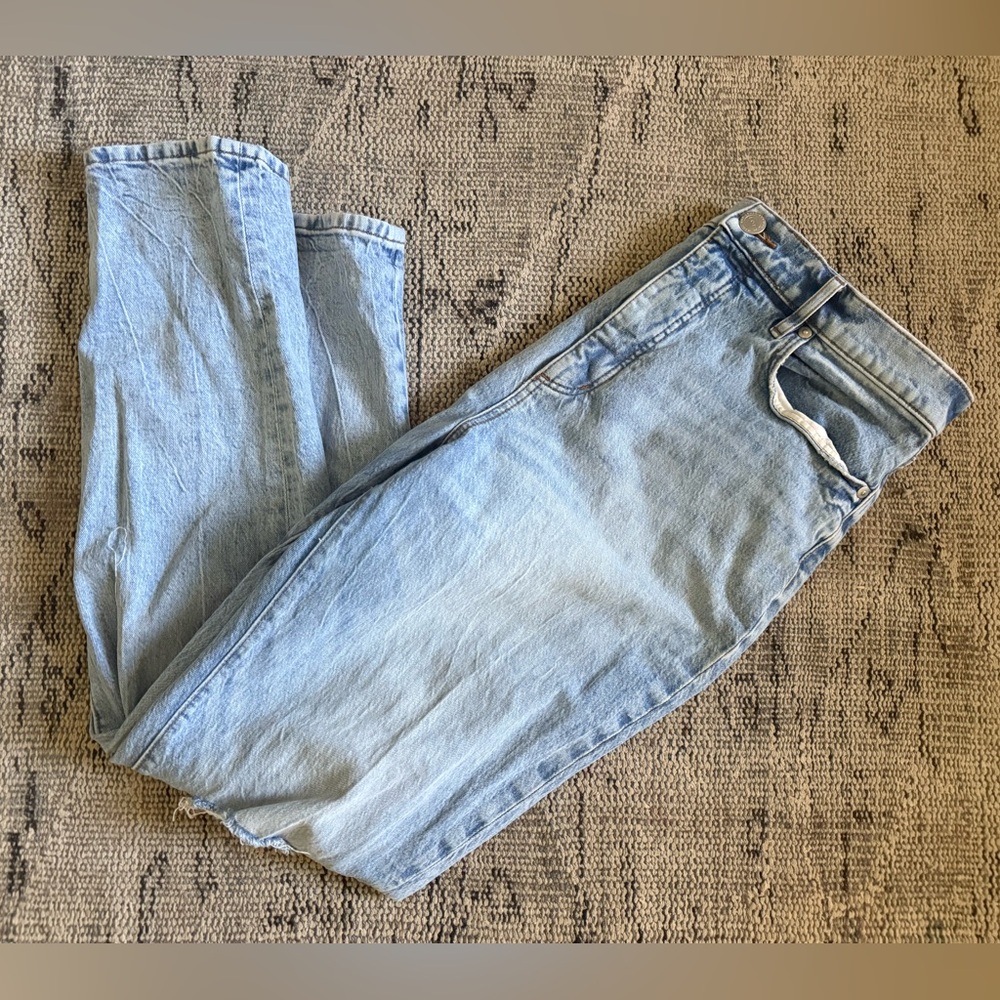 ANN TAYLOR LOFT high waisted boyfriend distressed jeans